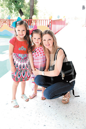 Lia Gutiérrez, Alina Gutiérrez y Brenda de Gutiérrez