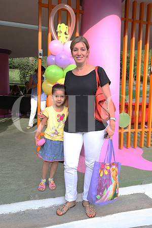 Mariana López y Ángela De la Maza de López