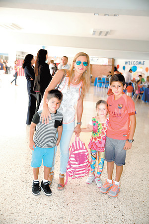 Leo Estrada, Maria Garza de Estrada, Mia Estrada y Gonzo Estrada