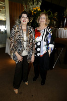 Adriana Salinas de Coindreau y Catalina Coindreau
