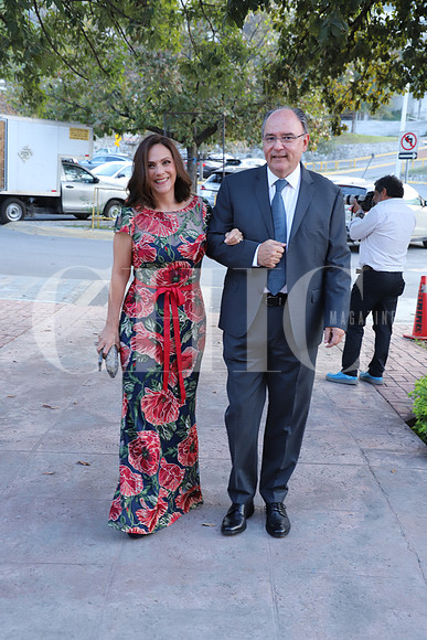 Mónica Hernández de Rojas y Gerardo Rojas 0