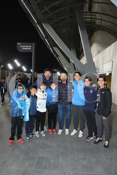 Benito Flores, Jorge Garza, Gabriel Garza, Andrés Pineda, Hernán Moreno, Emilio Garza, Jorge Garza, José Alvarez Tostado y Eugenio Flores1
