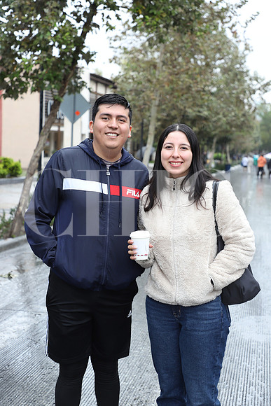 Aarón Guzmán y Karina Nieto 0