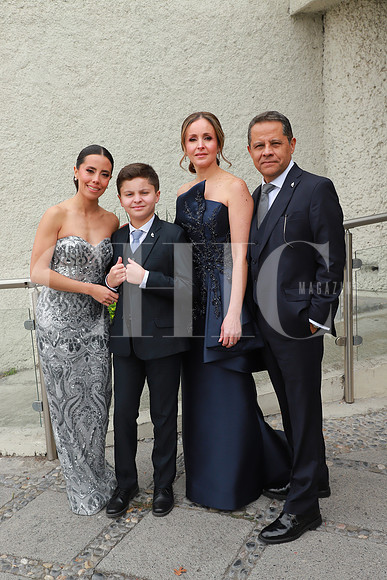 Valeria Aramburu, Rodrigo Aramburu, Angélica Alderete y Arturo Aramburu 3