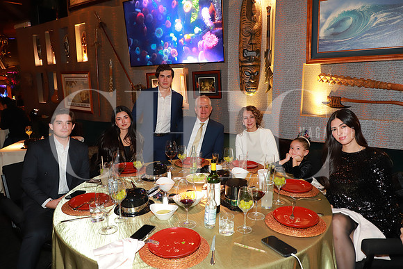 Andrés Rodríguez, Andrés Elizaldi, Alma Elizaldi, Andrés Elizaldi, Alma San Miguel, Alana Elizaldi y Ania Elizaldi 4