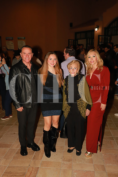 Erik Soto, Priscila Soto, Leonor Noyola y Veronica Soto 2