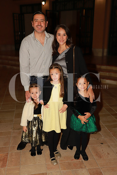 Oscar Salinas, Lucia Salinas, Sofia Salinas, Sara Salinas y Nora Gomez 1