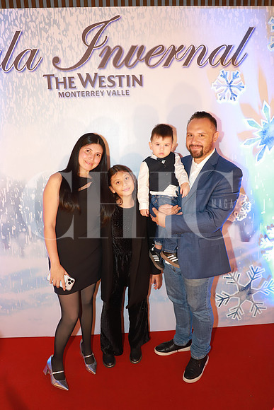 Alejandra Gil, Juanita Montoya, Luca Montoya y Juan Pablo Montoya 2