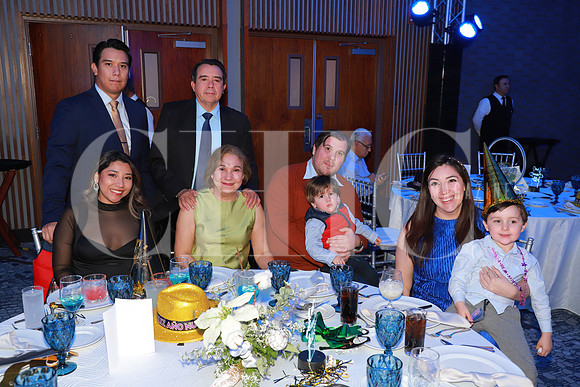 Isaac Nuñez, Marlen Valdez, Samuel Nuñez, Graciela Nava, Rolando Cantú, Rolando Cantú, Samuel Cantú y Mariana Nuñez 5