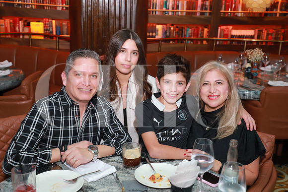Gerson chavez, Renata Chavez, Hernan Chavez y Gina Cazares 2
