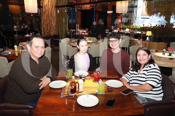 Jorge García, Mariana García, Sebastián García y Maribel García 2