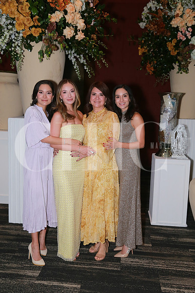 Cynthia Lozano, Mariana Lozano, Cynthia Valdez de Lozano y Andrea Lozano (3)