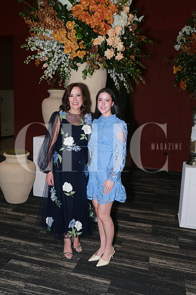 Yolanda Saro de Ferrara y Bárbara Ferrara (2)