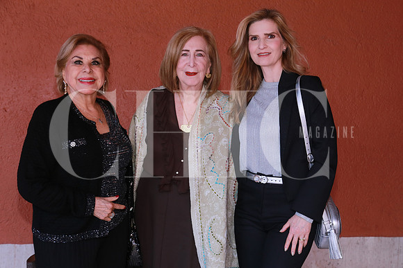 Marianela Leal de González, Rosy Adel y Karina Mata (2)