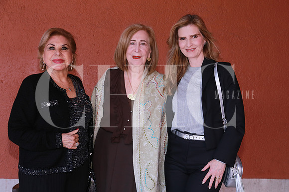Marianela Leal de González, Rosy Adel y Karina Mata