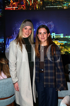 Maggy Garza y Melissa Cavazos (2)