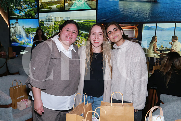 Maty Canales, Giovana Antillón y Yareli Espinoza (2)