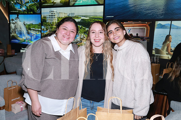 Maty Canales, Giovana Antillón y Yareli Espinoza