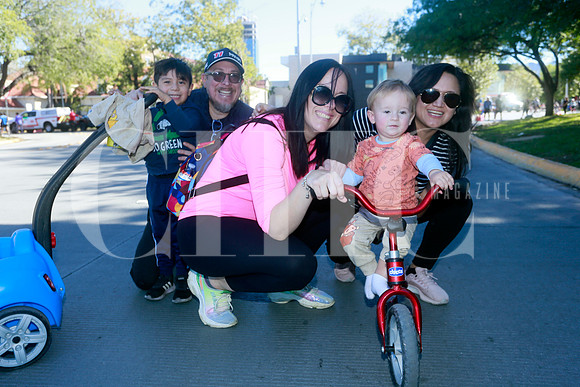 Bernardo Gracia, Raúl Gracia, Bárbara Alanis, Tiago Alanis y Teresa Garza