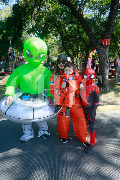 Daniel Eduardo Vicencio, Mayra Reina y Daniel Vicencio y Milán Alejandro Vicencio