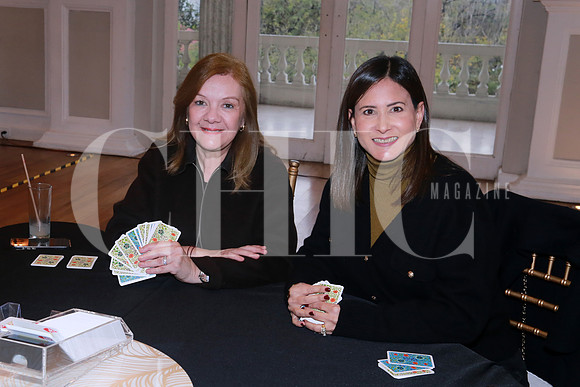 Lourdes Corona de Zubieta y Laura Villalobos de Martínez (2)