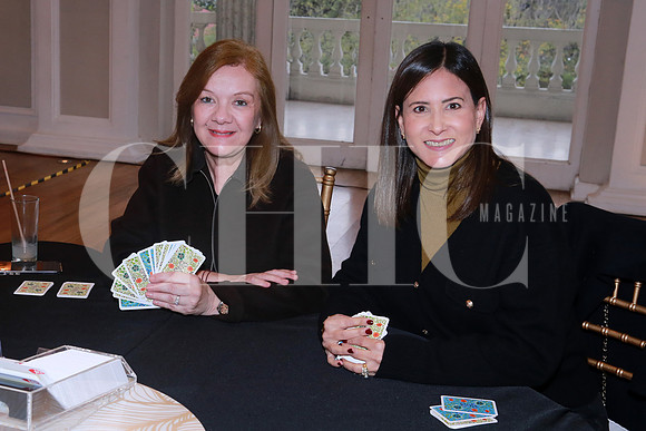 Lourdes Corona de Zubieta y Laura Villalobos de Martínez