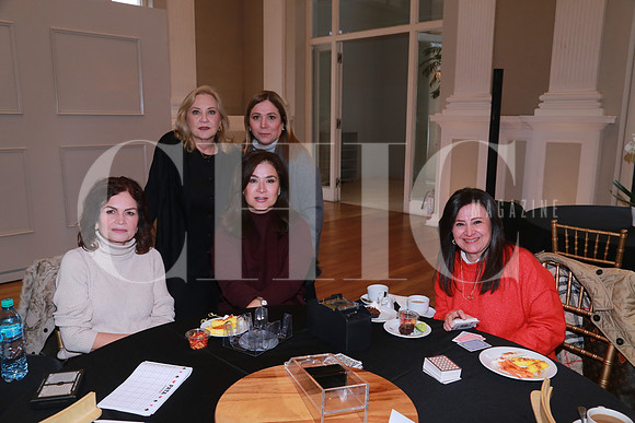 Marcela Benavides de García, Gabriela Parás de Castillón, Bárbara Barceló de Náder, Adriana Prado de López y Vicky Martínez (2)