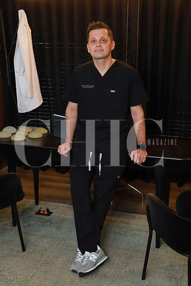 Doctor Luis Flores 35