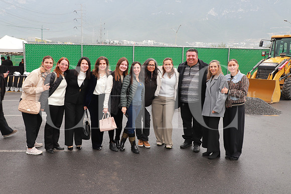 Catalina Sagui, Andrea Martinez, Diana Villarreal, Bertha Ramos, Pau Martinez, Janeth Marcos, Viri Corona, Flor Lozano, Fabian Guerra, Paula Cantu y Barbara Camelo 1