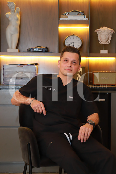 Doctor Luis Flores 19