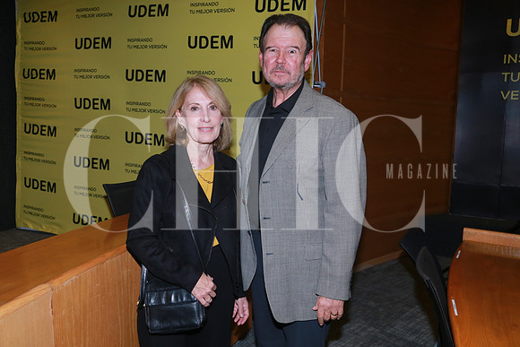 Anabella Santos de Watts y Lorenzo Luis Watts
