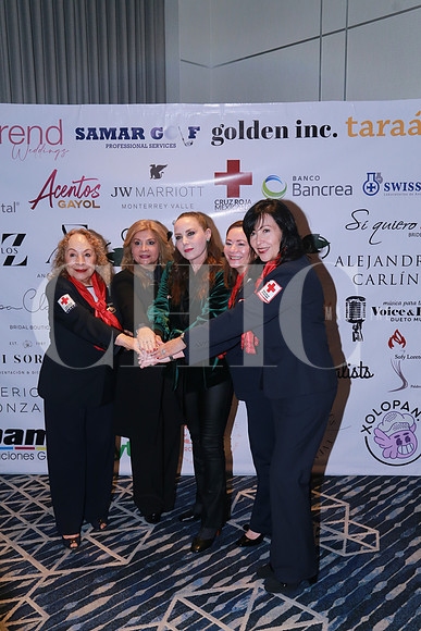Aurora Cantú de Cagnasso, Claudia Chávez de García, Vero Batiz de Samar, Alejandra Carranza y Marisela Varela de Arriaga (11)