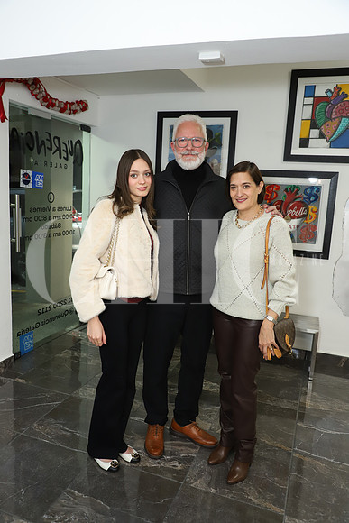 Raquel Pozas, Roberto Pozas y Adriana de Pozas 0