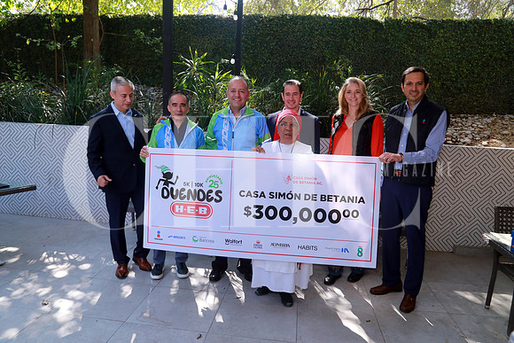 Sergio Molina, Arturo González, Luis Enrique Montenegro, Oliver Guzmán, Ana Jaramillo, Elke González y Diego Ochoa (6)