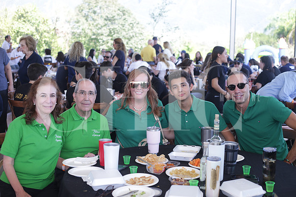Aurora Lozano, Alejandro Ibarra, Andrea Guerra, Diego Picasso y Mauricio Guerra 0