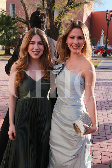 Ana Paula Benavides y Milena Garza