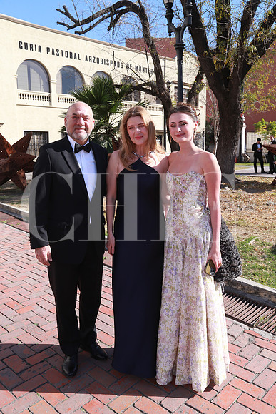 Eduardo Garza, Gabriela Matar y Constanza Lacheras (2)