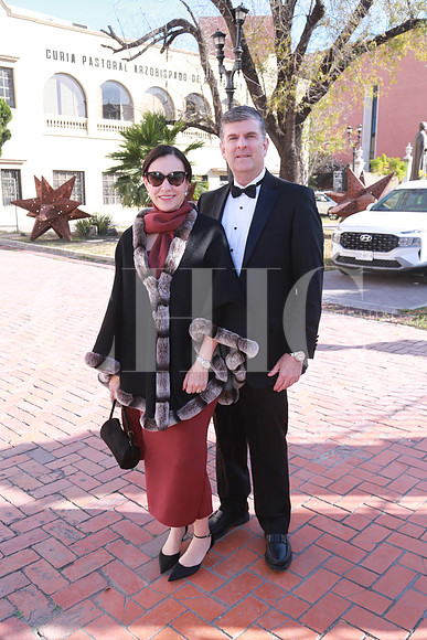 Marcela Cerratos de Martínez y Pablo Martínez (2)