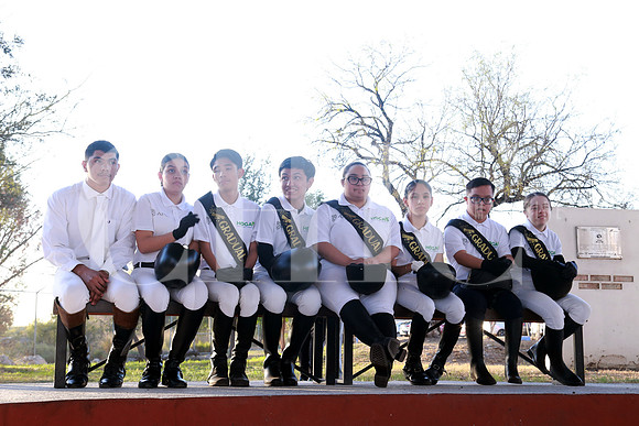 Graduados (2)