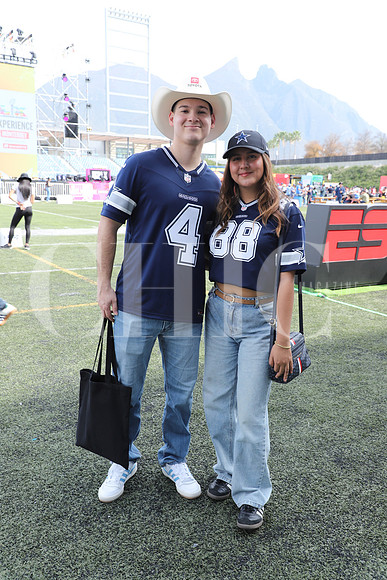 Iker López y Dayna Oyervides0