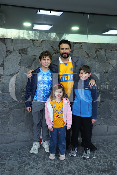 Gerardo Rodríguez, Santiago Rodríguez, Bruno Rodríguez y Sofia Rodríguez 0