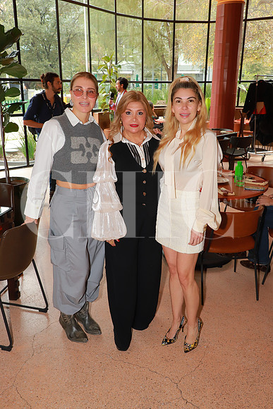 Orly Marcuschamer, Claudia Chavez y Roberta Barrera