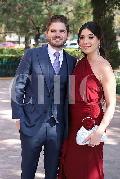 Santiago Fernández y Renata Basañes0