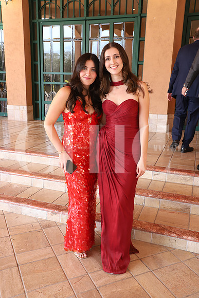 Andrea Salazar y Paulina González 0