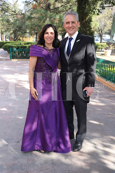 María Elena Fernández de Coronado y Alberto Coronado ( Papás Novio ) 0