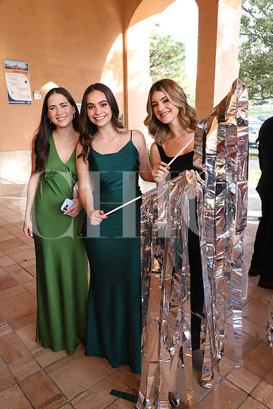 Isabela Guzmán, Roberta Faudoa y e Ivana González 1