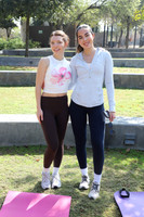 Andrea Denigris y Victoria Cue 0