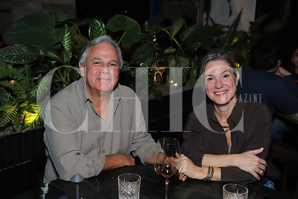 Lorenzo de la Garza y Patricia de la Garza0
