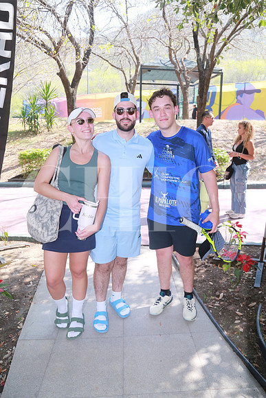 Katia Bremer y Mauricio Drexel y Marucio Bremer (2)