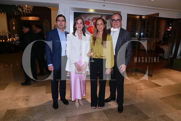 Jaime Sánchez, Alejandra Salinas de Sánchez, Nora García y Manuel Villalón